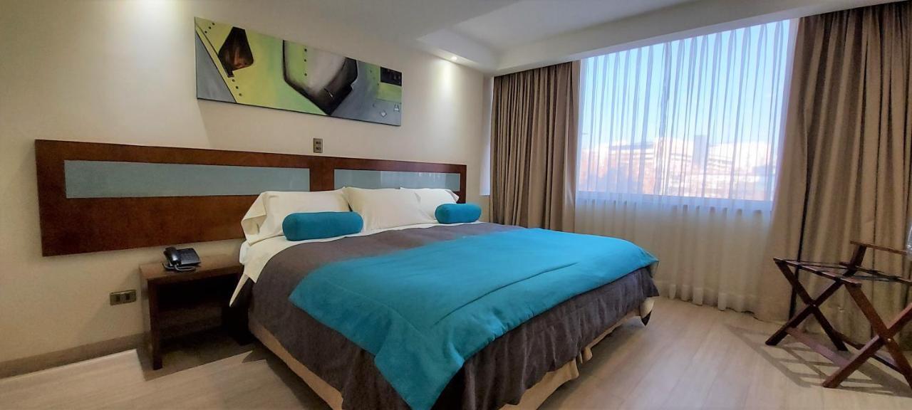 Hotel Libertador ซานติอาโก ภายนอก รูปภาพ