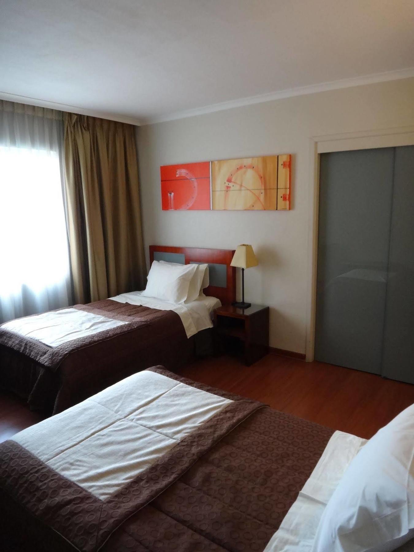 Hotel Libertador ซานติอาโก ภายนอก รูปภาพ