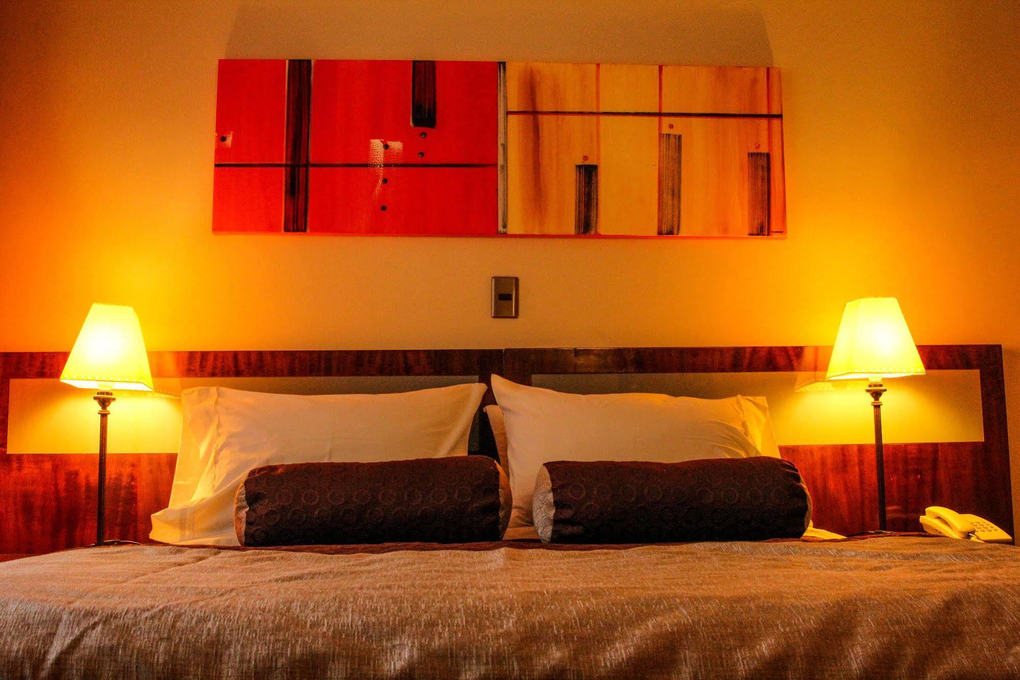 Hotel Libertador ซานติอาโก ภายนอก รูปภาพ