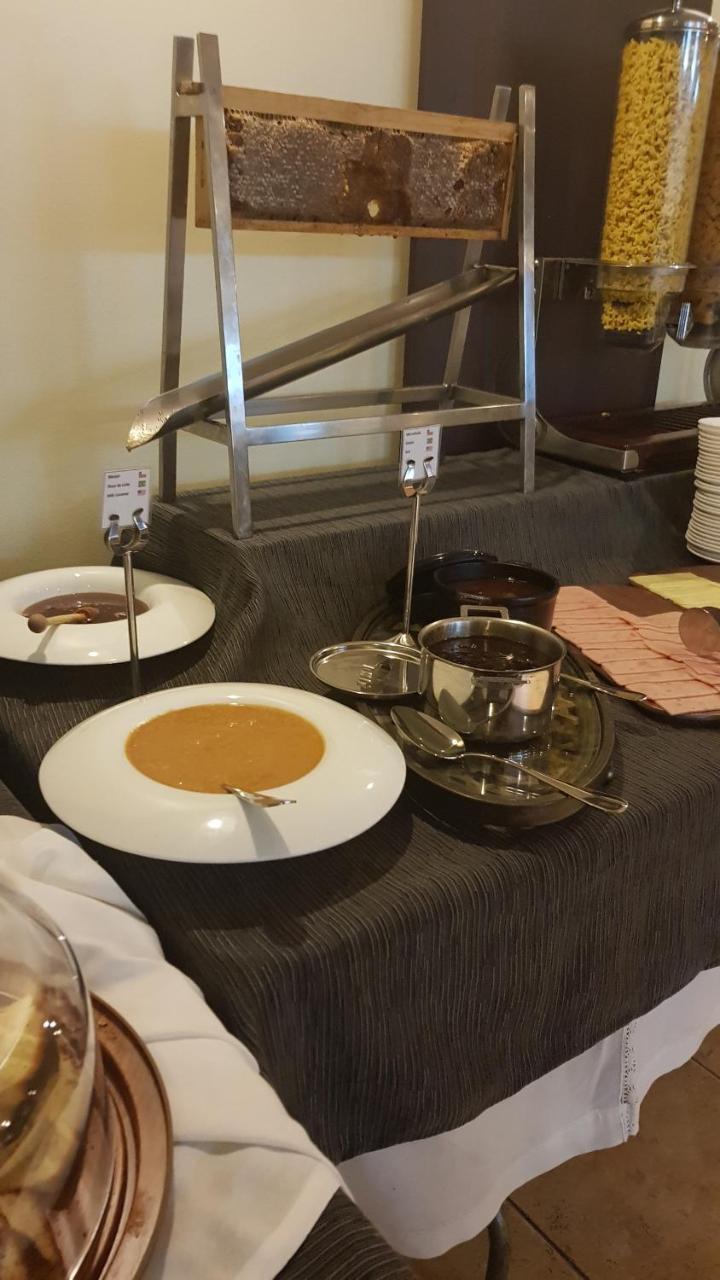 Hotel Libertador ซานติอาโก ภายนอก รูปภาพ