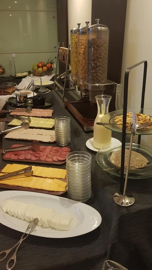 Hotel Libertador ซานติอาโก ภายนอก รูปภาพ