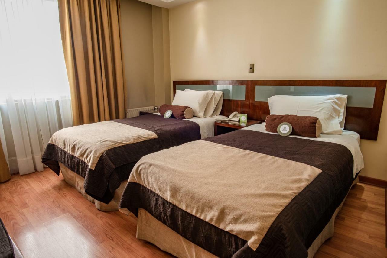 Hotel Libertador ซานติอาโก ภายนอก รูปภาพ